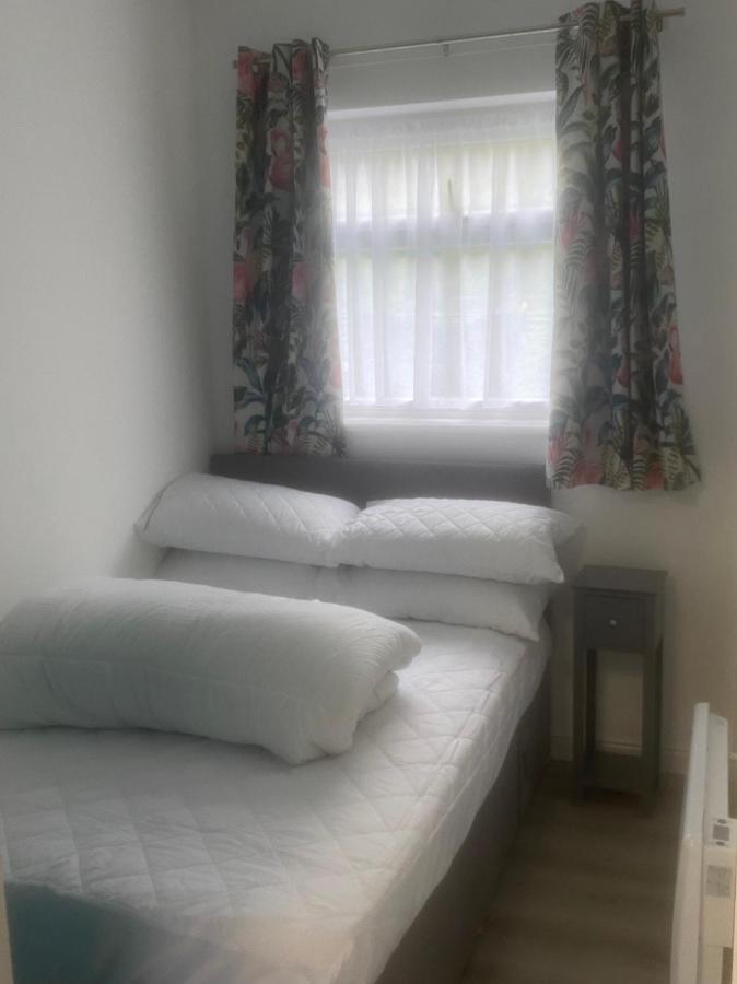 Ground Floor Apartment Брін Екстер'єр фото